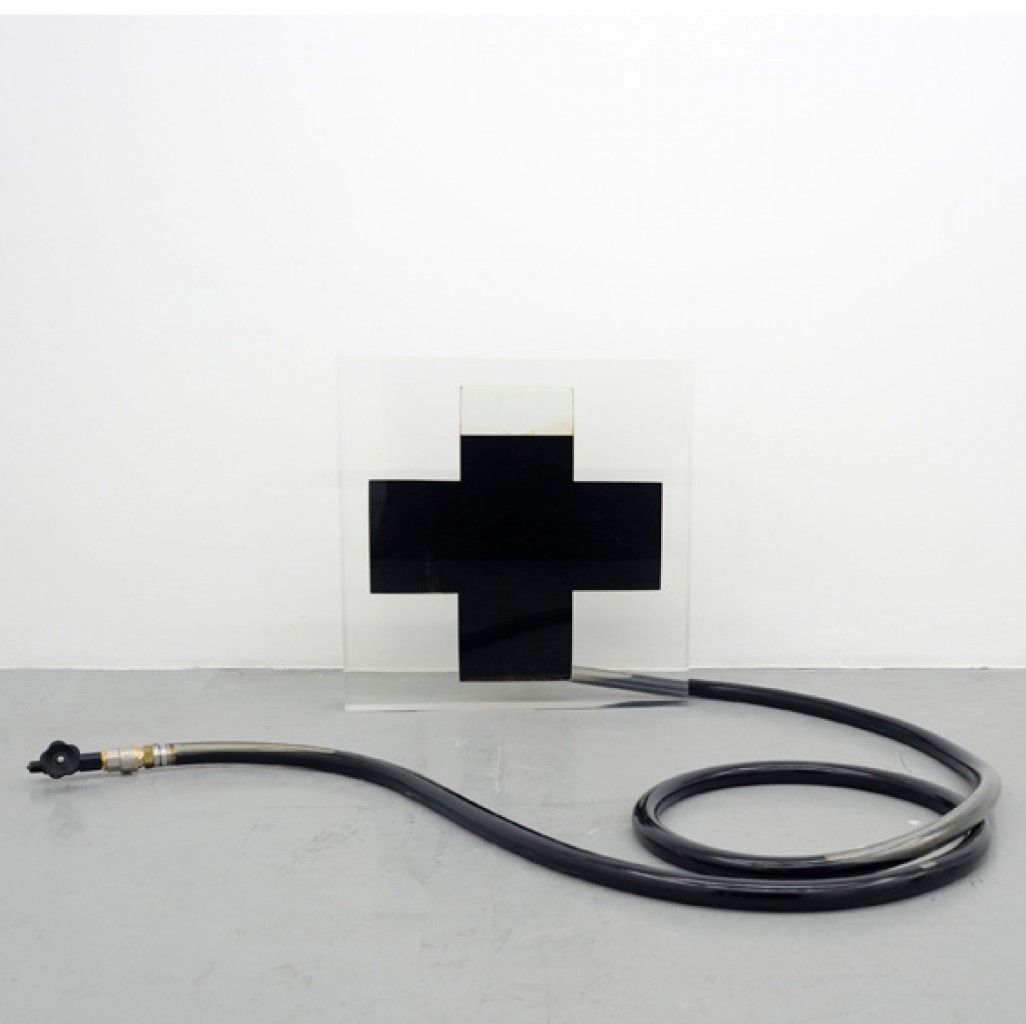 almine-rech-gallery-untitled-after-malevitch---cross-am0010jpg